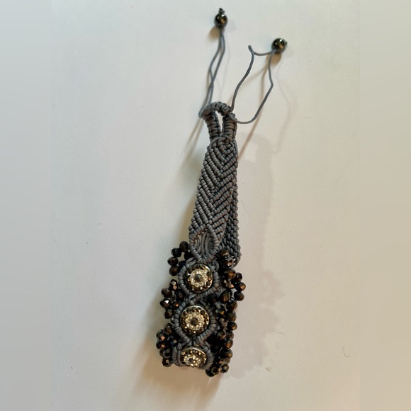 Hand made macrame bracelet with adjustable sliding knots wrist size 8 1/2 inch - Picture 8 of 9